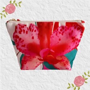 NWOT Neiman Marcus Fabric Makeup/Cosmetic Bag